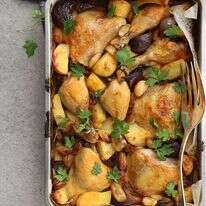 עוף בחמישים שיני שום. | אפרת ליכטנשטט עוף בחמישים שיני שום. | אפרת ליכטנשטט