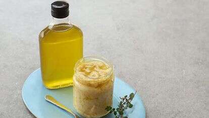 ממרח קונפי שום ובונוס: שמן שום. | אפרת ליכטנשטט ממרח קונפי שום ובונוס: שמן שום. | אפרת ליכטנשטט