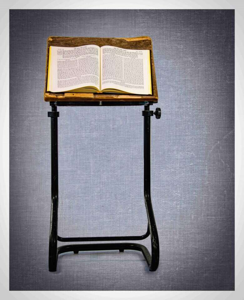 הרב אחיעד אטינגר | יעקב ג'יי גרפינקל הרב אחיעד אטינגר | יעקב ג'יי גרפינקל