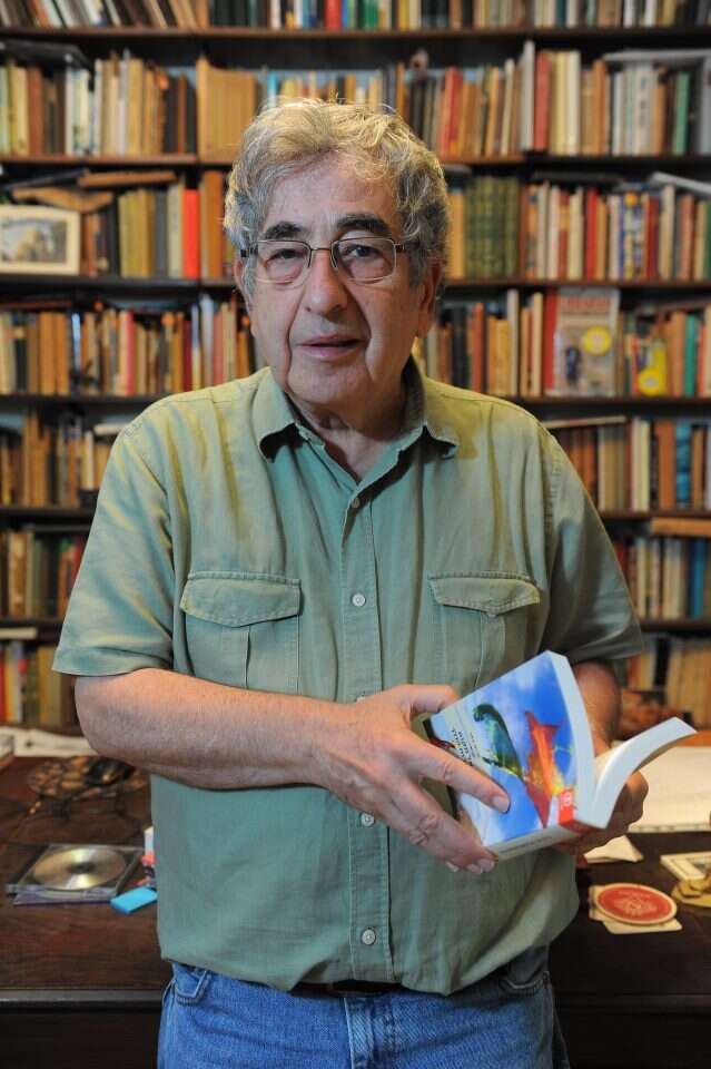 חיים באר. | ראובן קסטרו