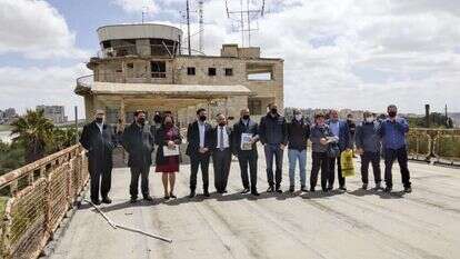 הח"כים, יחד עם רותי דנון, בביקור בעטרות