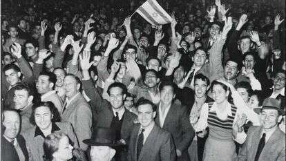 החגיגות בתל־אביב לאחר הכרזת האו"ם. | הנס פין, לע"מ