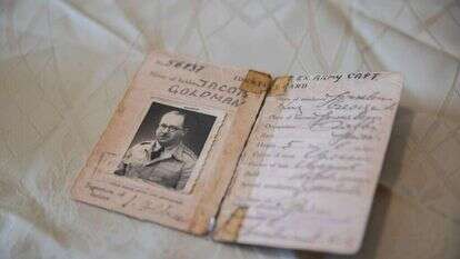 תעודת הזהות המנדטורית של הרב גולדמן. | יונתן זינדל פלאש 90