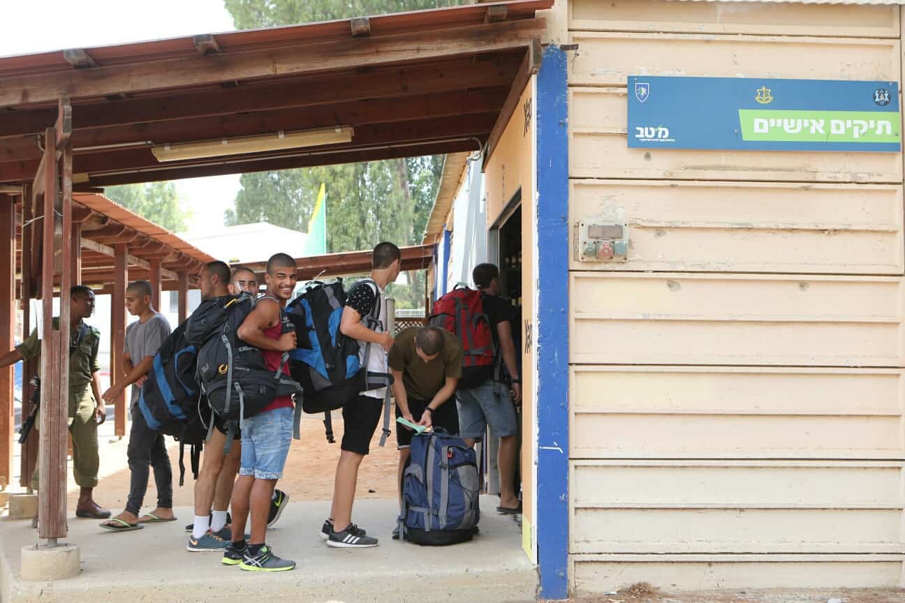 החלטה ברורה מראש. הלוחמים בבק"ום החלטה ברורה מראש. הלוחמים בבק"ום