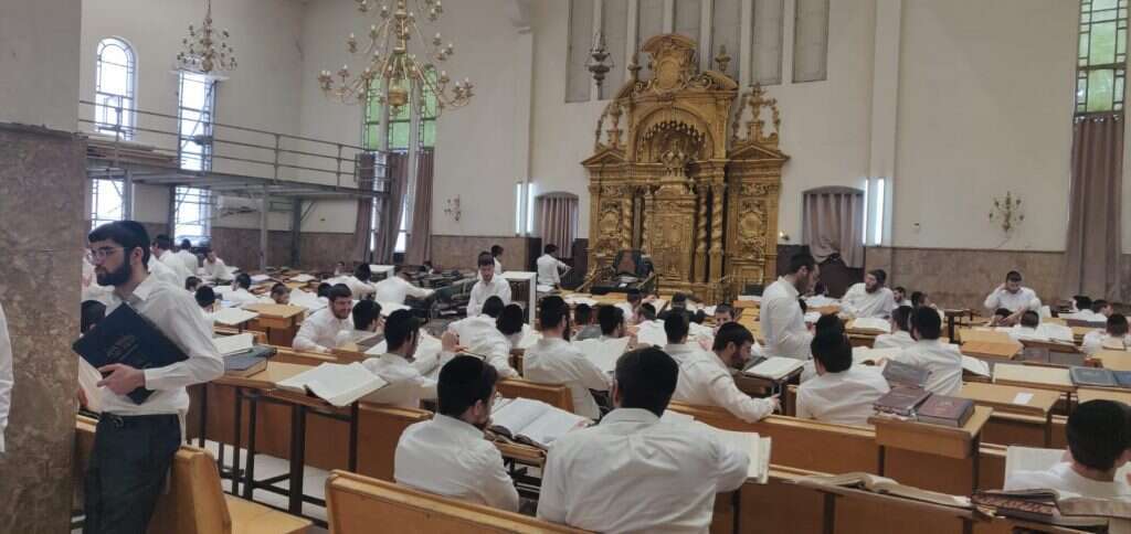 בית המדרש של ישיבת פוניבז', ארכיון. | מיכאל טוכפלד