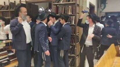 עימותים בבית המדרש של ישיבת פוניבז', ארכיון | מיכאל טוכפלד