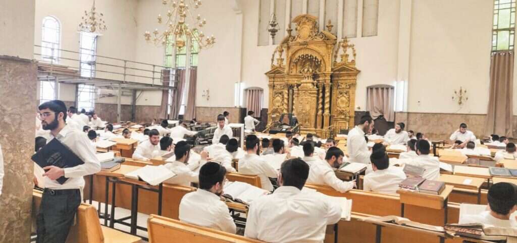 בית המדרש של ישיבת פוניבז' | מיכאל טוכפלד