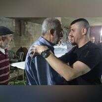 כמאל חטיב ומחאג'נה. | מסך מתוך הפייסבוק של יו"ר הפלג הצפוני השייח כמאל חטיב