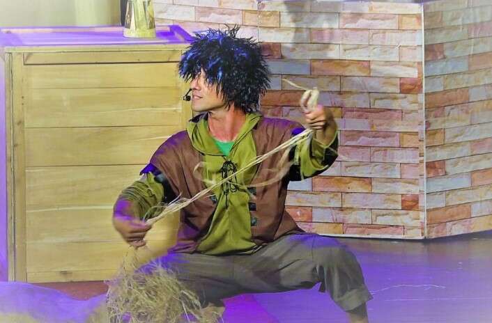 הצגת ילדים עוץ לי גוץ לי בנמל תל אביב. | תיאטרון חוצפה קטנה