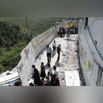 אזור האסון במירון. | EPA