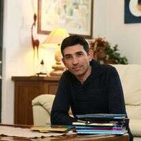 שי צ'רקה | עודד קרני