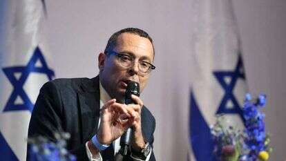 צבי האוזר בוועידת עם עולם 2. | שריה דיאמנט, מקור ראשון