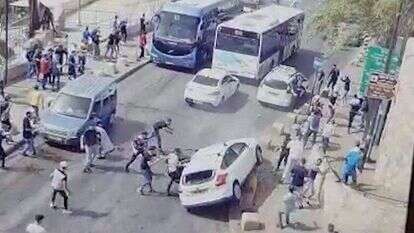 ניסיון לינץ' בירושלים בדרך יריחו. | דוברות המשטרה