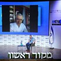 ברנאר־אנרי לוי יחד עם אריאל הורוביץ, עיתונאי מקור ראשון. | שריה דיאמנט