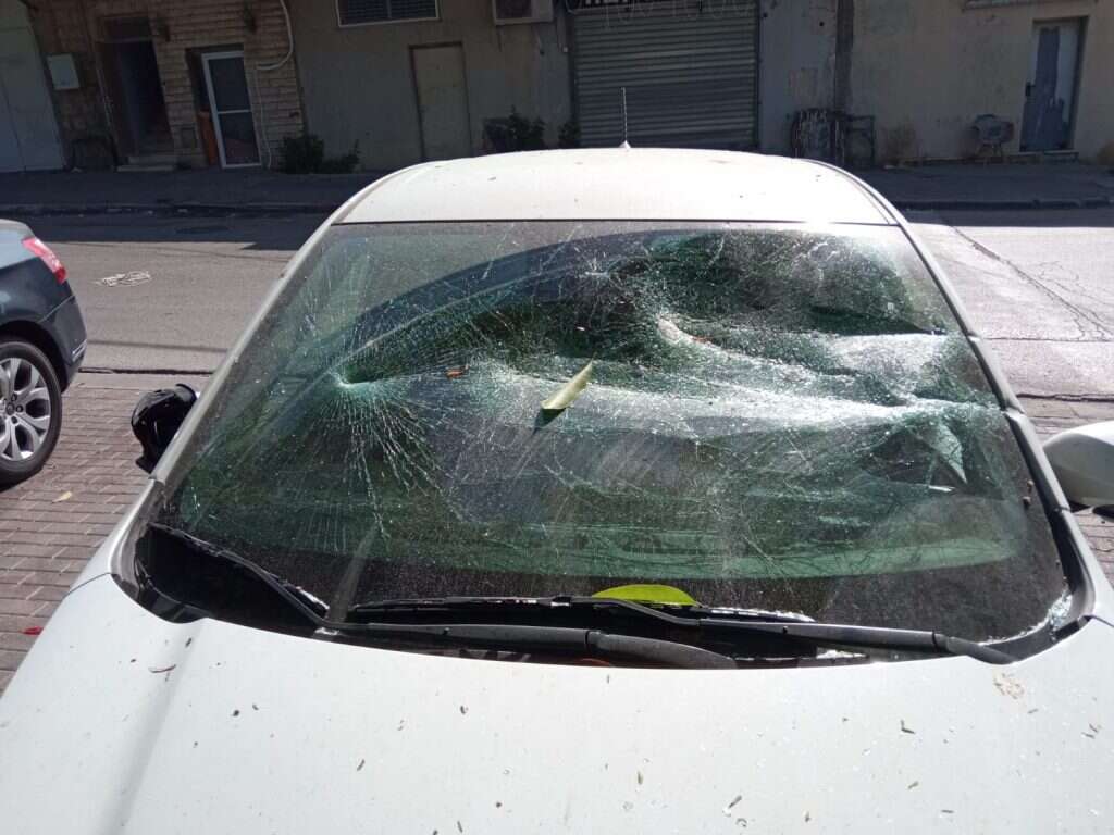 הרס רכוש ברמלה. | באדיבות תושבי שכונת עמישב