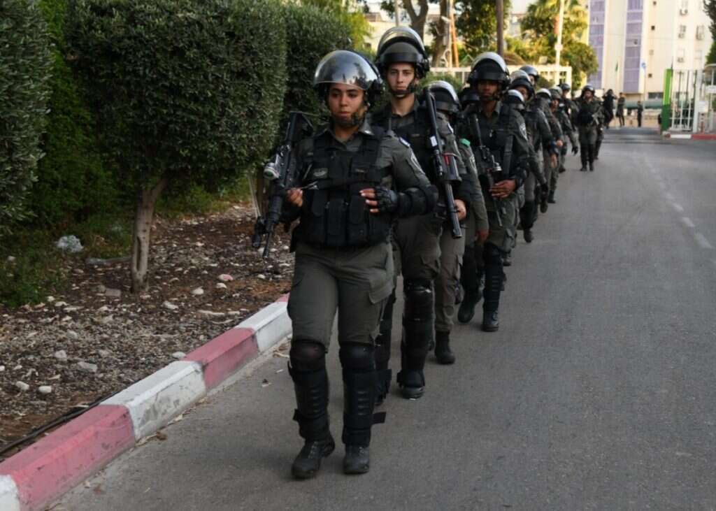 כוחות מג"ב בלוד במהלך מבצע שומר החומות. | דוברות המשטרה