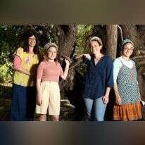 מימין: חגית בן־אריה, נועה בן־זמרה, אביה רטנר ומרגלית אפלבאום. | יוסי זליגר