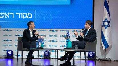 רון דרמר ועמית סגל בוועידת "עם עולם" של מקור ראשון. | שריה דיאמנט