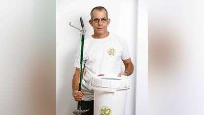 לירון מולדובן