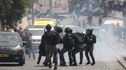 כוחות מג"ב בהתפרעויות בירושלים. | EPA