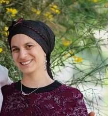 שרה לוי. | ליילה שמש