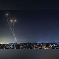 יירוט של כיפת ברזל של טילים שנורו מרצועת עזה לישראל. | AFP