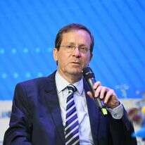 נשיא המדינה יצחק הרצוג בוועידת התפוצות של מקור ראשון. | שריה דיאמנט