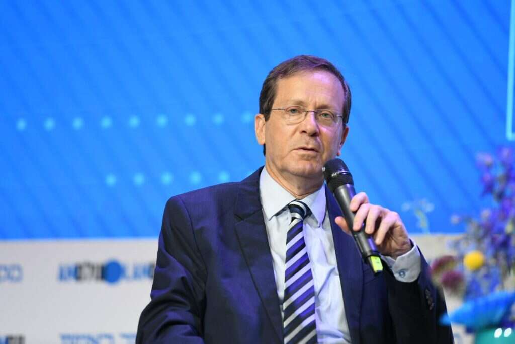 נשיא המדינה יצחק הרצוג בוועידת התפוצות של מקור ראשון. | שריה דיאמנט