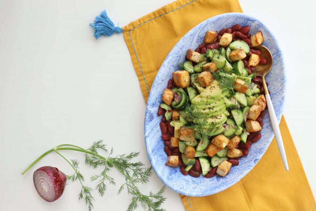 אפרת ליכטנשטט.