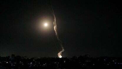 רקטה נורית מרצועת עזה. | EPA