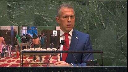 שגריר ישראל באו"ם גלעד ארדן נואם