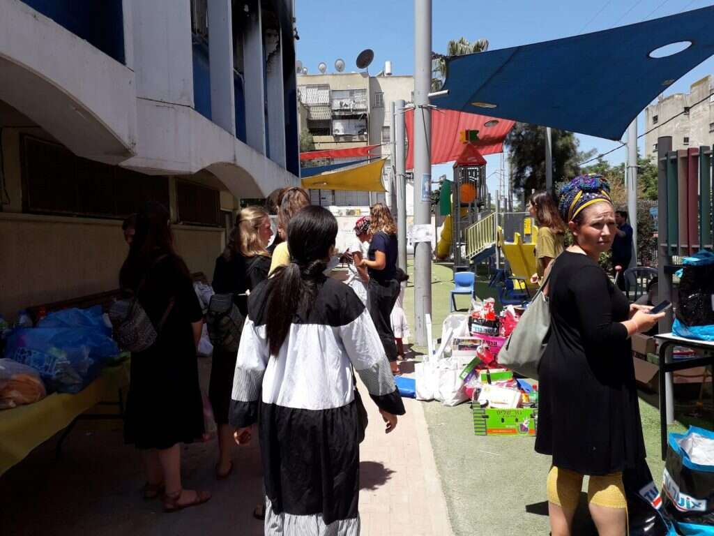 חברי הגרעין התורני בלוד ברמת־אשכול. למצולמים אין קשר לכתבה