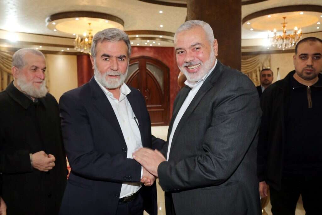 מנהיג הג'יהאד האסלאמי, זיאד נח'אלה (שמאל), ליד מנהיג חמאס לשעבר, איסמעיל הנייה. | גטי אימג'ס