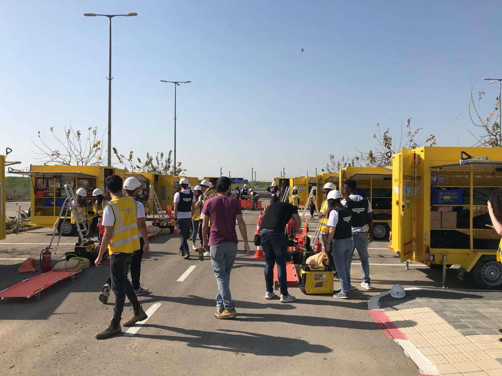 עגלות החירום מוצגות בנתיבות. | דן שפירא