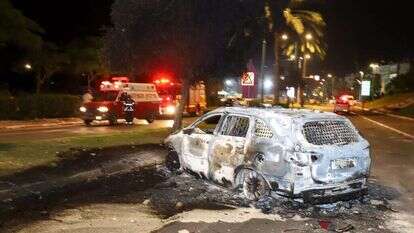 מכונית שהוצתה בלוד במהלך אירועי שומר החומות. | יוסי אלוני, פלאש 90