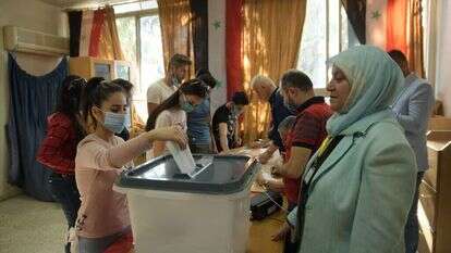 בחירות בדיקטטורה: מצביעים לנשיאות סוריה. | AFP