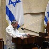 "היחידים שמדברים בגלוי על פוסט-מודרניות כיום הם אלה שמתנגדים לו". ח"כ אבי מעוז בנאום בכורה בכנסת. | דוברות הכנסת – דני שם טוב