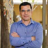 ד"ר דוד ביטון, | לירון מולדובן