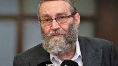 משה גפני. | מרים צחי