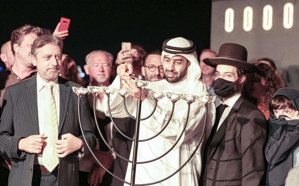 כבוד הדדי בין הדתות. חגיגת חנוכה עם הקהילה היהודית. | באדיבות המצולם