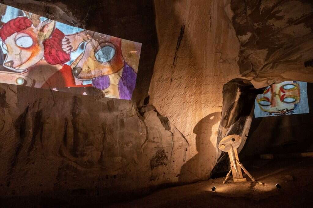 תערוכת צורות אנוש. | שקד רשתי