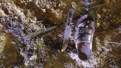 הסכינים שנמצאו אצל המחבל. | ניר שורמן