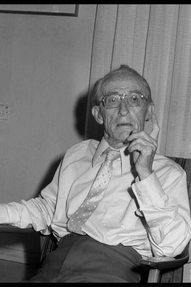 אורי צבי גרינברג, 1976 | סער יעקב, לע"מ