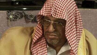 "הגלגל יסתובב נגדכם בקרוב". השייח' יוסף אלבאז. | מסך מתוך "לוד - בין ייאוש לתקווה", באדיבות HOT8