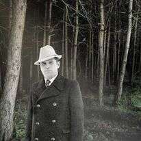 באדיבות המשפחה מתוך הספר "אור בחשכה", שאטרסטוק