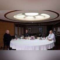 לוקשנקו ובנו קוליה עם פוטין ,השבוע. | AFP