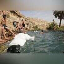 "גדרי הצניעות של הגבר גמישים ומותאמים לכל מקרה לגופו". מתרחצים בעין פארה | מרים צחי