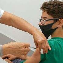 החיסון כעת ניתן גם לגילי 12־15. | AFP