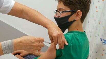 החיסון כעת ניתן גם לגילי 12־15. | AFP החיסון כעת ניתן גם לגילי 12־15. | AFP