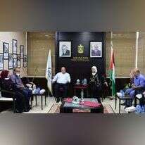 תמונה מתוך פגישת מושלת רמאללה עם המשפחה. | סוכנות הידיעות הפלסטינית הרשמית